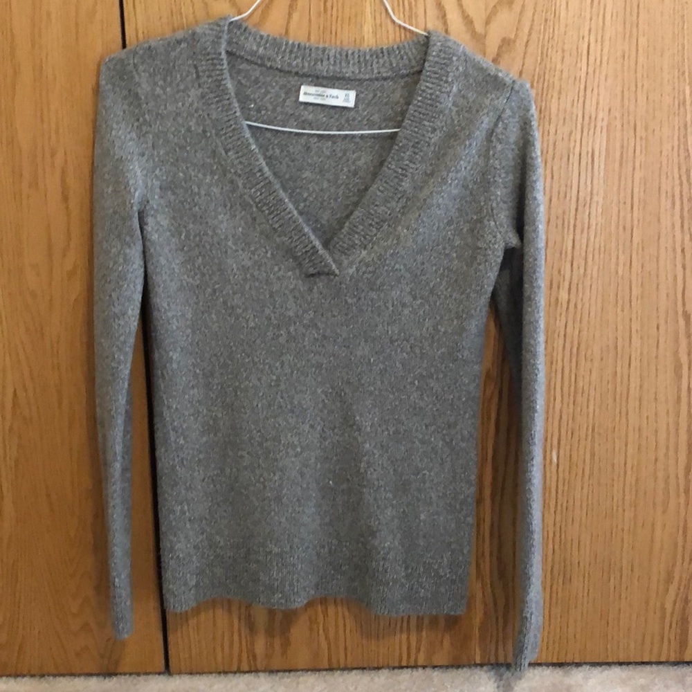Abercrombie and Fitch Gray Sweater